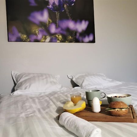 Broholm Bed&Breakfast Lidkoping Exterior photo